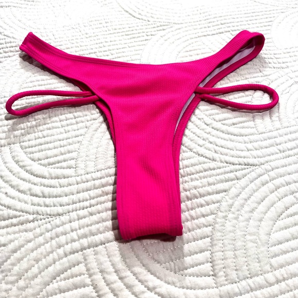 Pink bikini thong size small - Picture 2 of 6